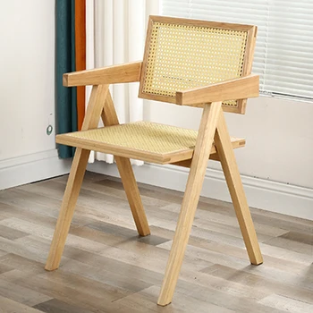  Lounge Chair Balkonas Medinis rotango austas Šiaurės šalių miegamojo dizainas Japoniška kėdė Svetainė Sillas Terraza Rotango baldai