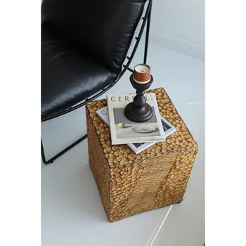  Minimalistinis paprastas meninis dizainas Naktinis kavos staliukas Šoninis miegamasis Svetainė Vintažinis kaltas medžio grūdas Magnio oksidas Baldai